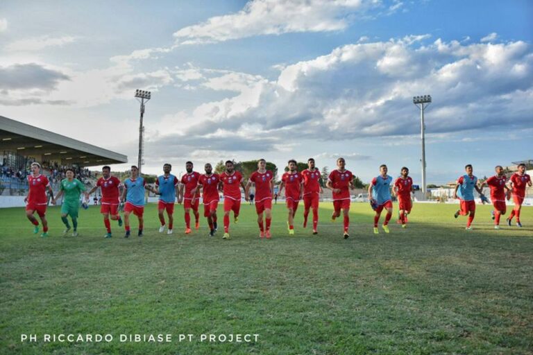 Via al campionato di Eccellenza: al Vito Curlo arriva il Barletta Via al campionato di Eccellenza: al Vito Curlo arriva il Barletta - Osservatorio Fasano