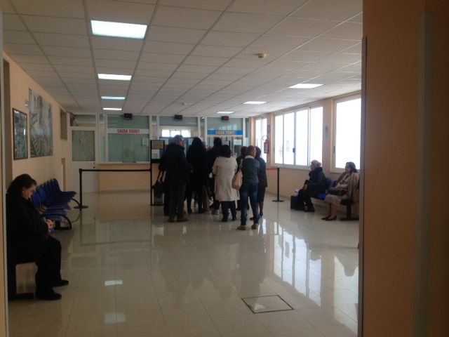 File in ospedale e alla Asl: i cittadini non ne possono più File in ospedale e alla Asl: i cittadini non ne possono più - Osservatorio Fasano