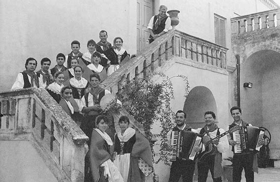 Turismo e folklore, binomio inscindibile Turismo e folklore, binomio inscindibile - Osservatorio Fasano
