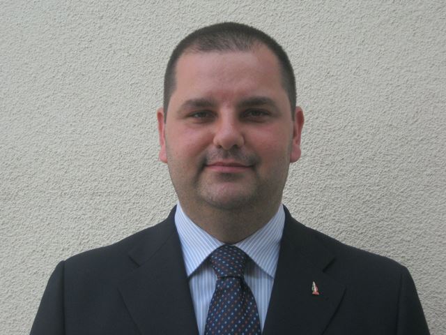 Triangolare della solidarietà al centro sportivo “S. Oronzo” Triangolare della solidarietà al centro sportivo "S. Oronzo" - Osservatorio Fasano