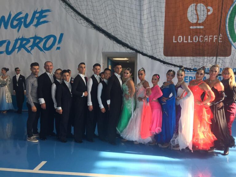 Ballerini della ‘New Top Dance’ premiati dall’Amministrazione comunale di Fasano Ballerini della 'New Top Dance' premiati dall'Amministrazione comunale di Fasano - Osservatorio Fasano