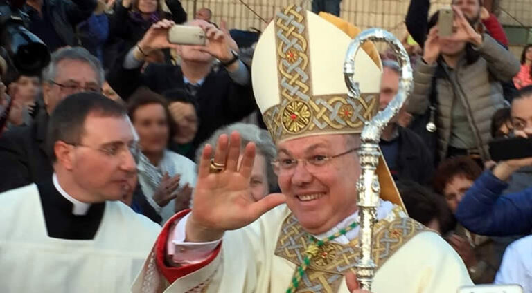 Monsignor Giuseppe Favale incontra le confraternite di Fasano - Osservatorio Fasano