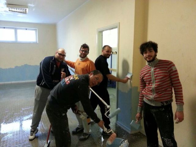 La Junior Fasano e la Polisportiva Roberto Serra ristrutturano gli spogliatoi della palestra ‘Franco Zizzi’ La Junior Fasano e la Polisportiva Roberto Serra ristrutturano gli spogliatoi della palestra 'Franco Zizzi' - Osservatorio Fasano