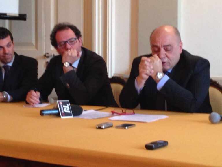Il sindaco Lello Di Bari in lacrime: 'Non ho nulla di cui rimproverarmi, resto fiducioso sull'esito dell'appello' - Osservatorio Fasano