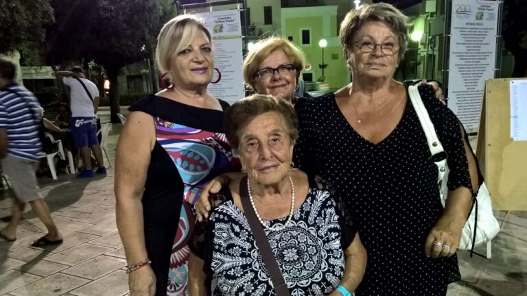 A Pezze di Greco torneo di burraco benefico in piazza A Pezze di Greco torneo di burraco benefico in piazza - Osservatorio Fasano