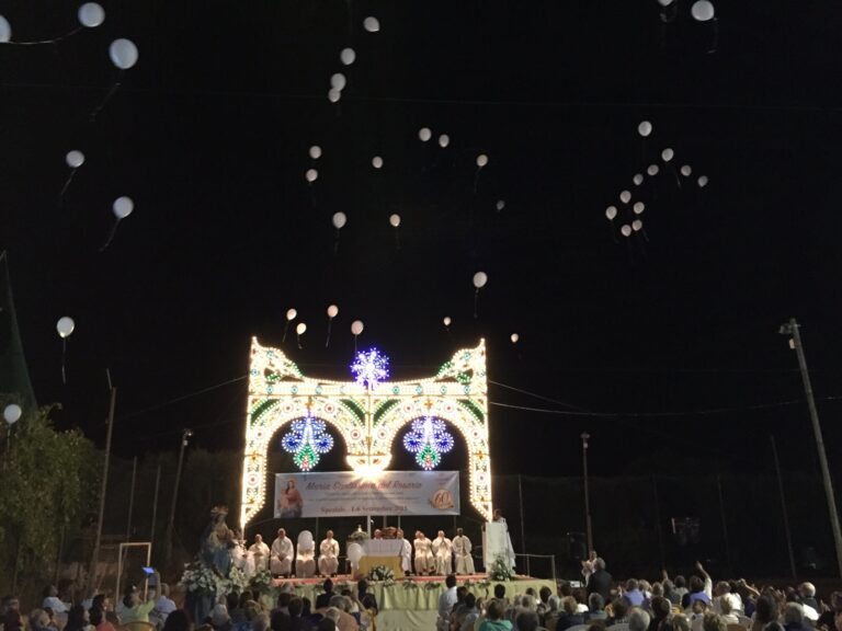 Partiti a Speziale i festeggiamenti per la Madonna del Rosario e per i 60 anni della Parrocchia Partiti a Speziale i festeggiamenti per la Madonna del Rosario e per i 60 anni della Parrocchia - Osservatorio Fasano