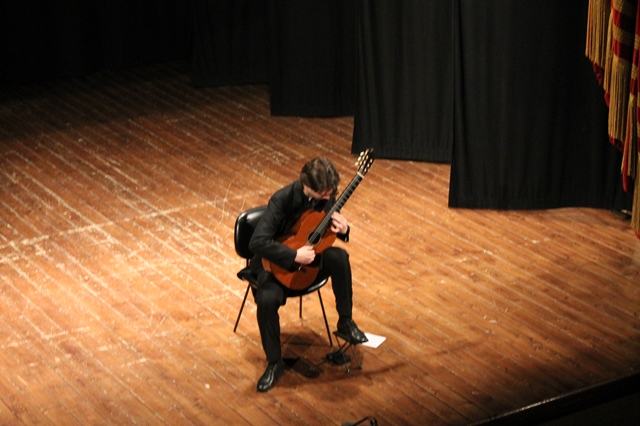 Il virtuosismo di Andrea Vettoretti inaugura le ‘Domeniche in musica’ Il virtuosismo di Andrea Vettoretti inaugura le 'Domeniche in musica' - Osservatorio Fasano