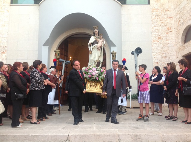 La comunità di Pezze di Greco in festa per la Madonna del Carmine La comunità di Pezze di Greco in festa per la Madonna del Carmine - Osservatorio Fasano