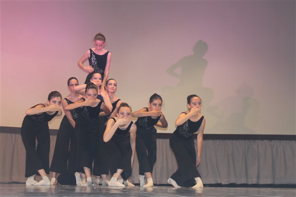 Il fantastico viaggio nella danza della ‘Nuovo Choreos’ Il fantastico viaggio nella danza della 'Nuovo Choreos' - Osservatorio Fasano