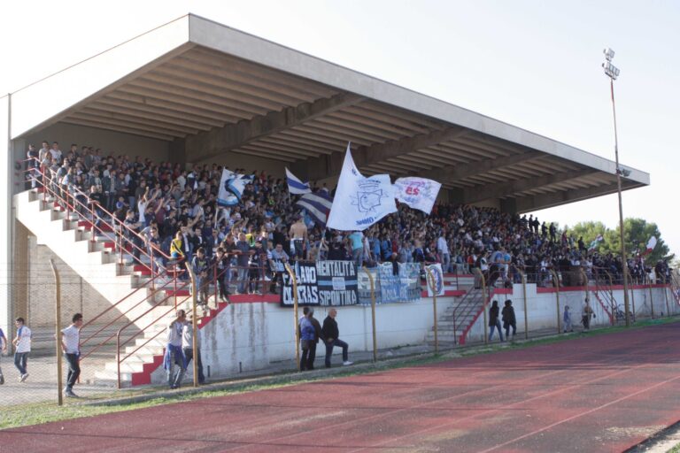 Contestano l'arbitro e danneggiano la recinzione: denunciati sei tifosi del Fasano - Osservatorio Fasano