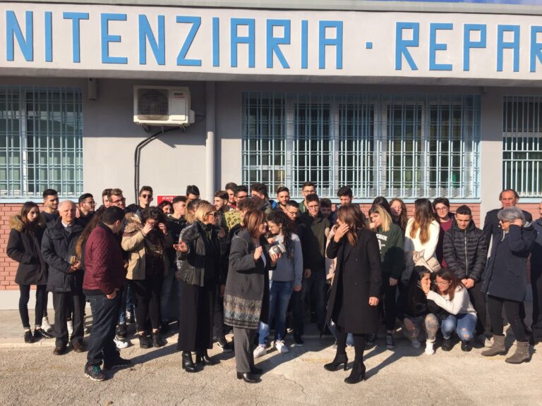 Gli studenti del 'Salvemini di Fasano' in visita al carcere di Trani - Osservatorio Fasano