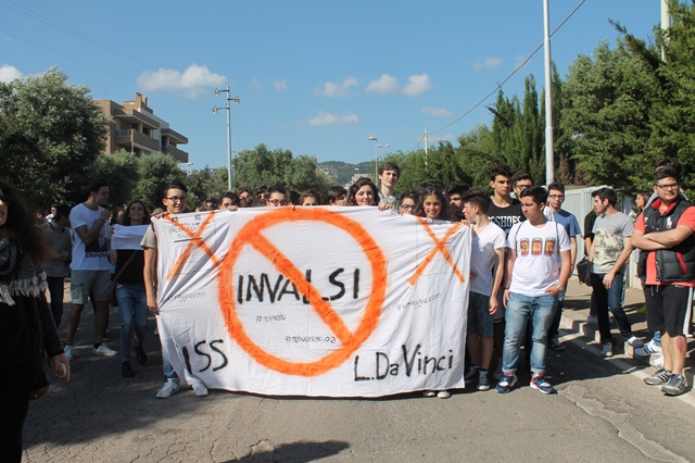 Gli studenti fasanesi scendono in piazza contro la riforma della ‘Buona Scuola’ Gli studenti fasanesi scendono in piazza contro la riforma della 'Buona Scuola' - Osservatorio Fasano