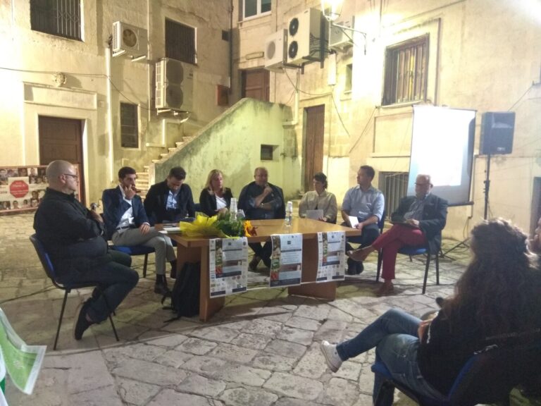 Cala il sipario sulla mostra 'Tu chiamale se vuoi.. emozioni' - Osservatorio Fasano