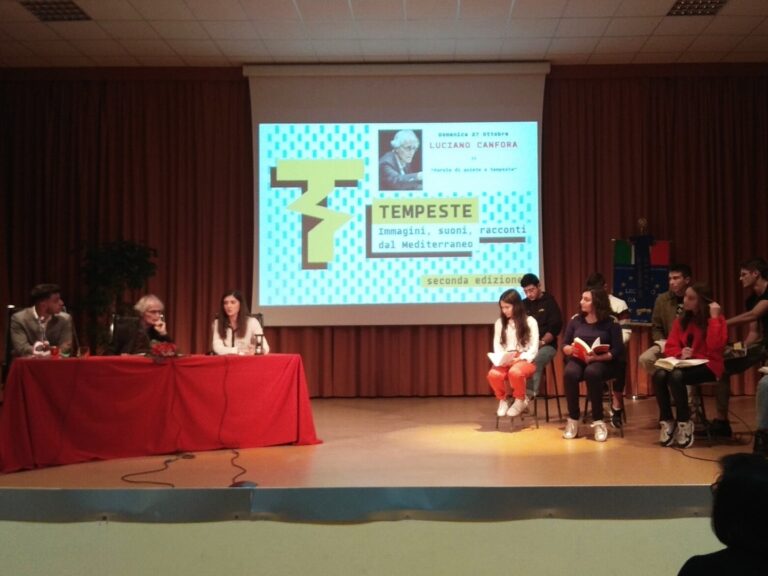 Festival Tempeste: le parole di Luciano Canfora dal palco del 'Da Vinci' - Osservatorio Fasano