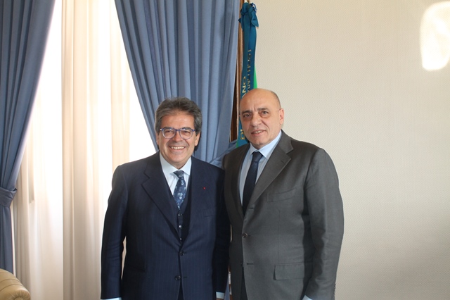 Il sindaco di Catania Enzo Bianco in visita al Comune di Fasano Il sindaco di Catania Enzo Bianco in visita al Comune di Fasano - Osservatorio Fasano