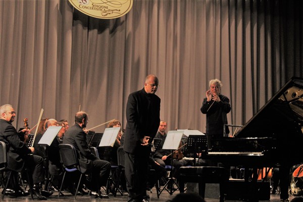 Orchestra e piano per la prima serata della 35ma stagione di Fasanomusica Orchestra e piano per la prima serata della 35ma stagione di Fasanomusica - Osservatorio Fasano