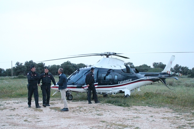 Controllo straordinario del territorio a Fasano: i carabinieri schierano anche un elicottero Controllo straordinario del territorio a Fasano: i carabinieri schierano anche un elicottero - Osservatorio Fasano