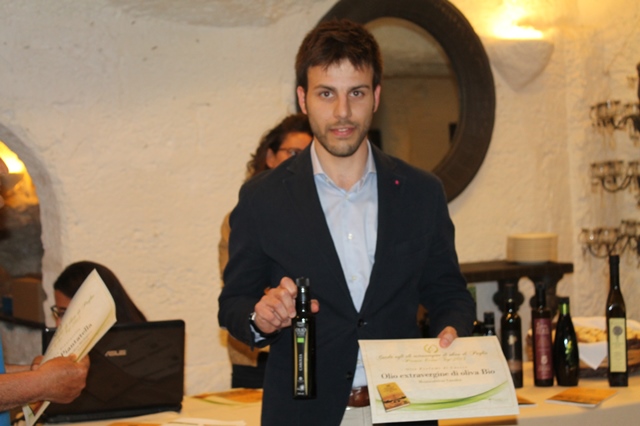 All’azienda fasanese ‘Olio Profumi di Castro’ il riconoscimento Extratop 2015 All'azienda fasanese 'Olio Profumi di Castro' il riconoscimento Extratop 2015 - Osservatorio Fasano