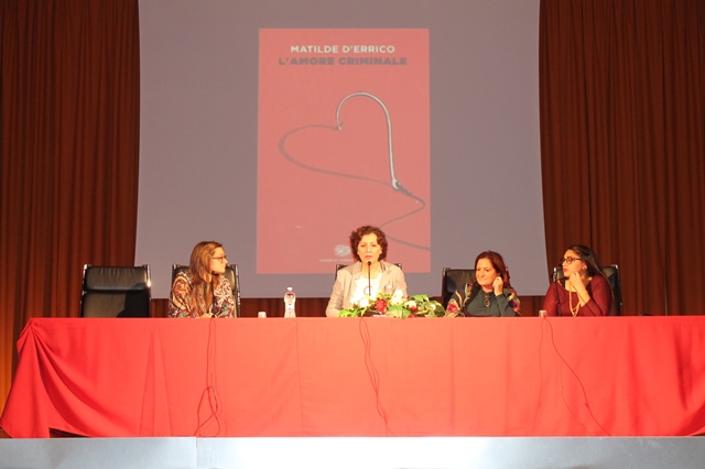 Il tema del femminicidio protagonista all’istituto ‘Da Vinci’ di Fasano Il tema del femminicidio protagonista all'istituto 'Da Vinci' di Fasano - Osservatorio Fasano