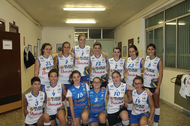 Esordio vincente in campionato per il Volley Club ‘Il Podio’ Fasano Esordio vincente in campionato per il Volley Club 'Il Podio' Fasano - Osservatorio Fasano