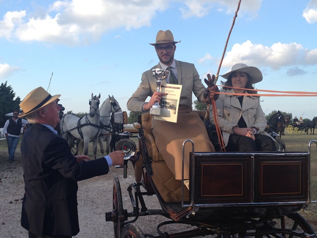 Eleganza e abilità: a Masseria Salamina gli attacchi di tradizione fanno spettacolo Eleganza e abilità: a Masseria Salamina gli attacchi di tradizione fanno spettacolo - Osservatorio Fasano