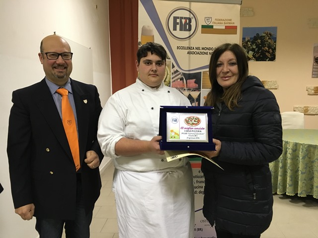 Corso base di pizza all’Alberghiero di Fasano: all’esame finale vince Donato Pantaleo Corso base di pizza all'Alberghiero di Fasano: all'esame finale vince Donato Pantaleo - Osservatorio Fasano