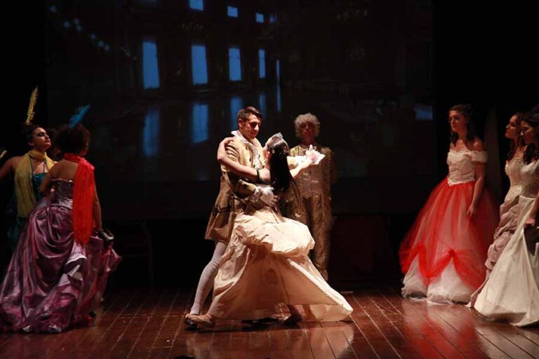 Questa sera 'Emozioni in Musica' al Teatro Sociale - Osservatorio Fasano