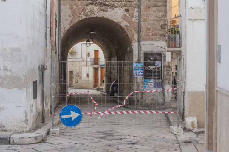 Rimessa a nuovo la parte finale di corso Perrini: le chianche non saranno più un pericolo - Osservatorio Fasano