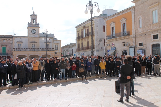 Piazza Ciaia a Fasano ancora teatro di protesta contro il piano di riordino ospedaliero Piazza Ciaia a Fasano ancora teatro di protesta contro il piano di riordino ospedaliero - Osservatorio Fasano