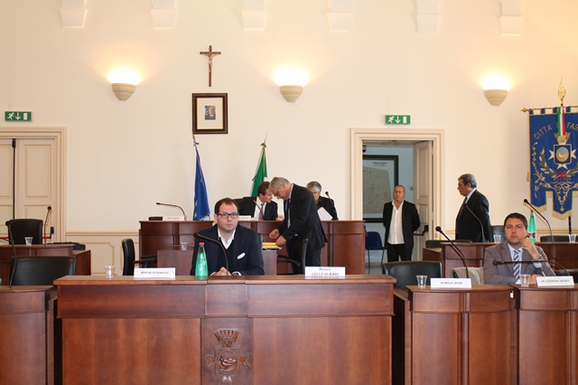 Il 20 novembre consiglio comunale straordinario per riformulare i prestiti Il 20 novembre consiglio comunale straordinario per riformulare i prestiti - Osservatorio Fasano