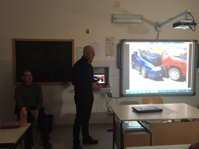 I limiti di velocità e l’uso di ciclomotori e motocicli nel progetto ‘Dal banco alla strada’ I limiti di velocità e l'uso di ciclomotori e motocicli nel progetto 'Dal banco alla strada' - Osservatorio Fasano