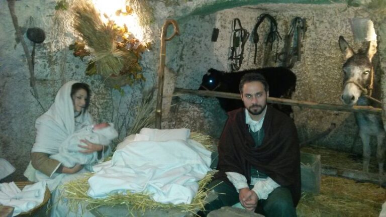 La fede più forte del maltempo: inaugurato il presepe vivente di Pezze di Greco LE FOTO - Osservatorio Fasano