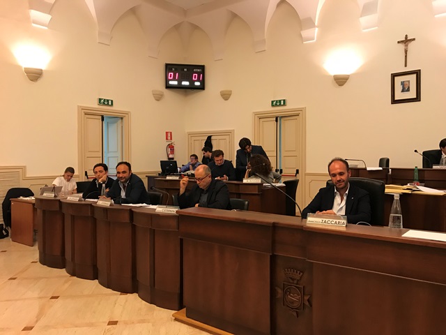 Consiglio comunale a Fasano: approvato il regolamento Tari e la maggioranza si inceppa sull’ospedale Consiglio comunale a Fasano: approvato il regolamento Tari e la maggioranza si inceppa sull'ospedale - Osservatorio Fasano
