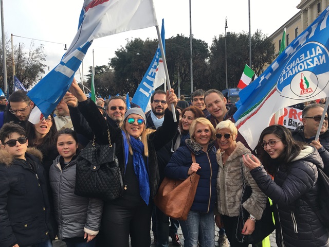 ‘Italia Sovrana’: anche fasanesi in piazza a Roma con Giorgia Meloni 'Italia Sovrana': anche fasanesi in piazza a Roma con Giorgia Meloni - Osservatorio Fasano