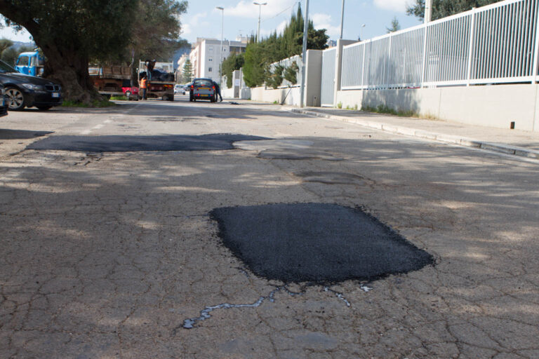 Ammirabile «Gli interventi di copertura delle buche nelle strade non appena le condizioni climatiche lo permetteranno» - Osservatorio Fasano