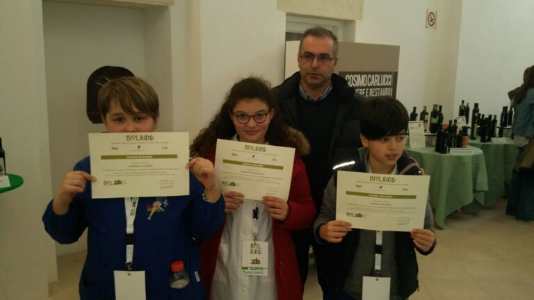 Il 2° Circolo ‘Giovanni XXIII’ di Fasano al progetto ‘BioKids’ Il 2° Circolo 'Giovanni XXIII' di Fasano al progetto 'BioKids' - Osservatorio Fasano