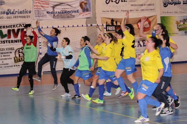 La premiata ditta Franco-Turcinovic fa volare la Real Five Fasano La premiata ditta Franco-Turcinovic fa volare la Real Five Fasano - Osservatorio Fasano