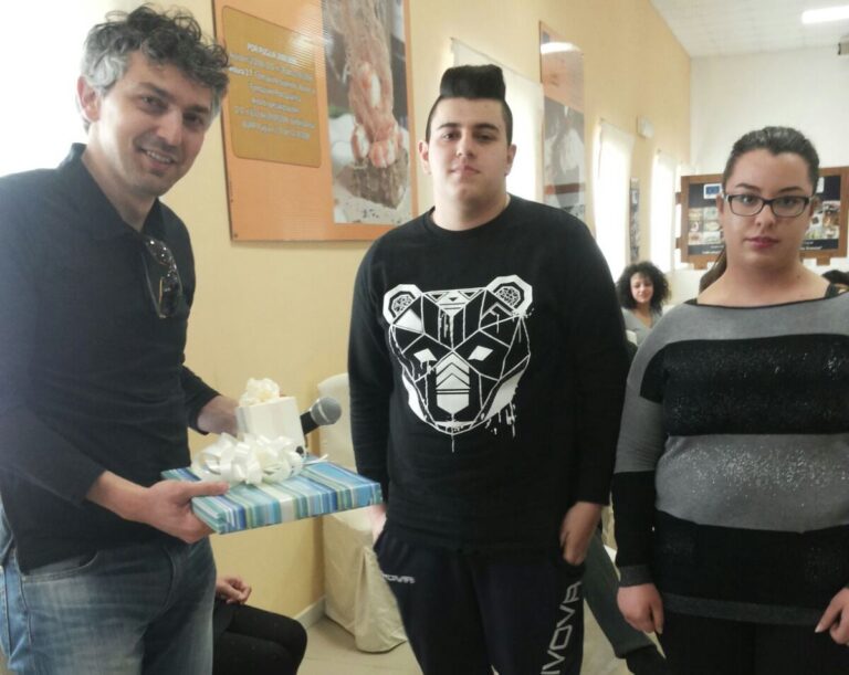 Enzo Gianmaria Napolillo all'Alberghiero di Fasano - Osservatorio Fasano