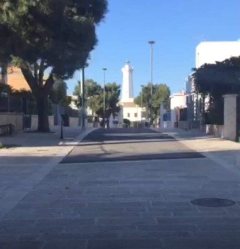 Quasi terminati i lavori a Torre Canne: riaperta via del Faro Quasi terminati i lavori a Torre Canne: riaperta via del Faro - Osservatorio Fasano