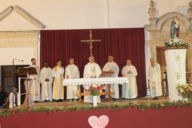 Concluso il mese Mariano: processione da Pezze di Greco a Pozzo Faceto con l’immagine della Madonna del Pozzo Concluso il mese Mariano: processione da Pezze di Greco a Pozzo Faceto con l'immagine della Madonna del Pozzo - Osservatorio Fasano
