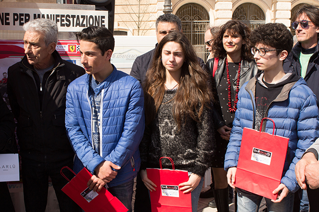 ‘ProMotori d’epoca 2’: borse di studio e auto d’epoca in piazza Ciaia a Fasano 'ProMotori d'epoca 2': borse di studio e auto d'epoca in piazza Ciaia a Fasano - Osservatorio Fasano