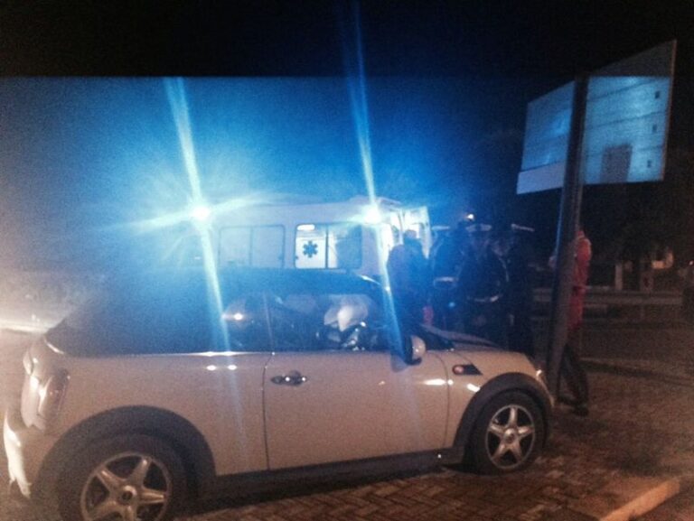 Auto su rotatoria sulla Fasano Savelletri: due feriti Auto su rotatoria sulla Fasano Savelletri: due feriti - Osservatorio Fasano
