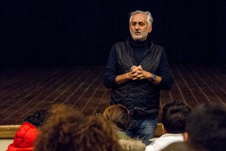 Talking Lands: il palcoscenico del Teatro Sociale parla greco - Osservatorio Fasano