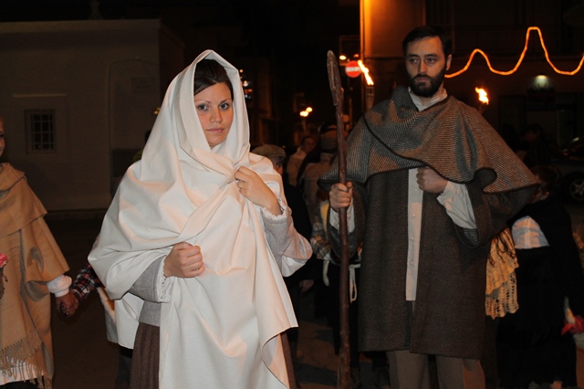 Anticipazione del presepe vivente a Pezze di Greco con il corteo dei figuranti Anticipazione del presepe vivente a Pezze di Greco con il corteo dei figuranti - Osservatorio Fasano