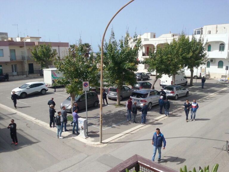 Mercato domenicale a Torre Canne: l'ira di residenti e operatori - Osservatorio Fasano