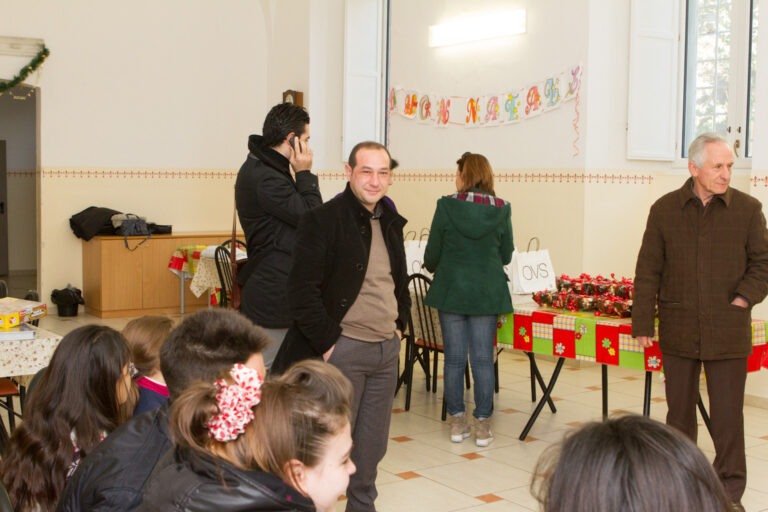 L’amministrazione comunale porta il Natale anche all’Istituto Latorre L'amministrazione comunale porta il Natale anche all'Istituto Latorre - Osservatorio Fasano