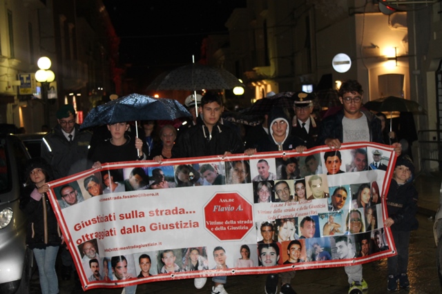 Fiaccolata per le vittime della strada a Fasano: un’occasione per ricordare e sensibilizzare Fiaccolata per le vittime della strada a Fasano: un'occasione per ricordare e sensibilizzare - Osservatorio Fasano