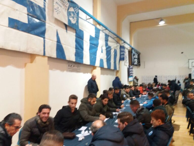 Il Natale si tinge di bianco e di azzurro per i tifosi dell'Us Città di Fasano - Osservatorio Fasano