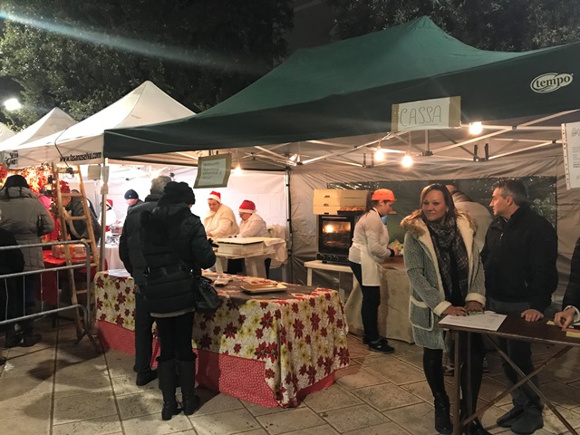 A Pezze di Greco festa in piazza con la settima edizione del ‘Solstizio d’inverno’ A Pezze di Greco festa in piazza con la settima edizione del 'Solstizio d'inverno' - Osservatorio Fasano