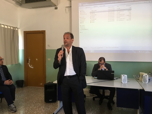 Alla ‘Pascoli’ di Fasano si è parlato ancora di cyberbullismo grazie al Lions Club Fasano Host Alla 'Pascoli' di Fasano si è parlato ancora di cyberbullismo grazie al Lions Club Fasano Host - Osservatorio Fasano